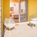 Azienda Agricola Rovertondo مزرعة للإقامة *