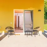 Azienda Agricola Rovertondo * كوسترمانو