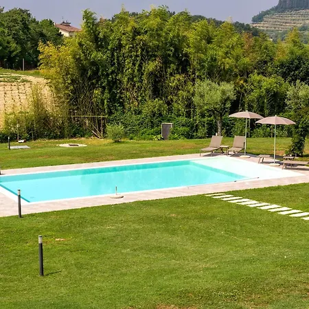 مزرعة للإقامة Azienda Agricola Rovertondo كوسترمانو