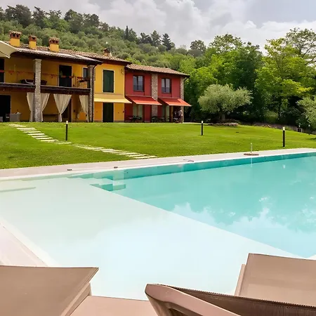 Alloggio per agriturismo Azienda Agricola Rovertondo Costermano