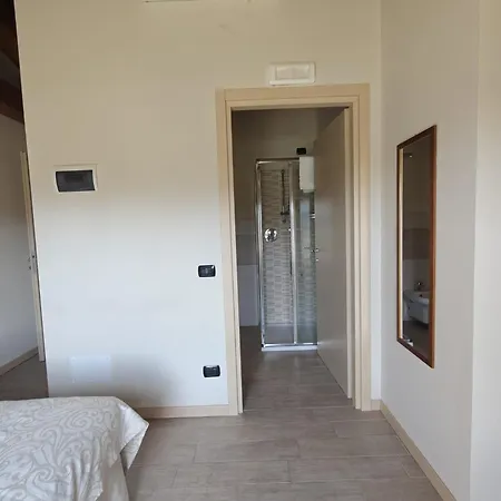Alloggio per agriturismo Azienda Agricola Rovertondo Costermano